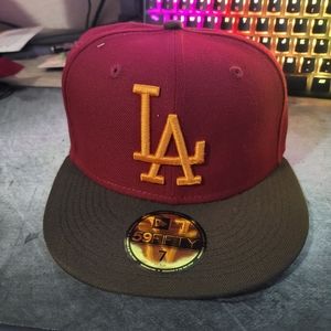NEW ERA LOS ANGELES DODGERS MEMORIAL COLISEUM TWO TONE PRIME EDITION SIZE 7